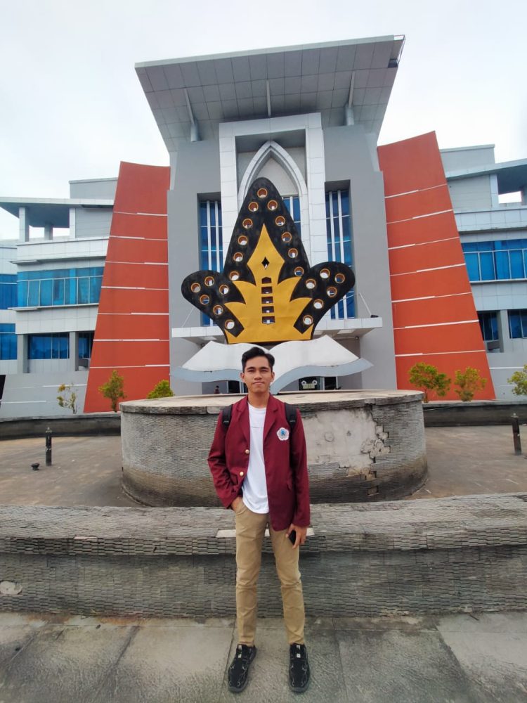Alwi Mahasiswa dari Prof. Dr. Novianty Djafri, S.Pd.I., M.Pd.I di Jurusan Manajemen Pendidikan. Fakultas Ilmu Pendidikan, Universitas Negeri Gorontalo.