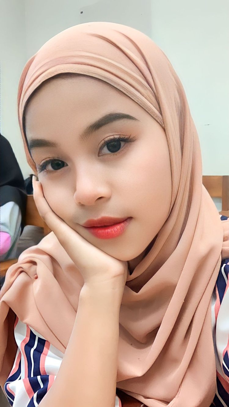 Devita Mokoginta  Mahasiswi dari Prof. Dr. Novianty Djafri, S.Pd.I., M.Pd.I di Jurusan Manajemen Pendidikan. Fakultas Ilmu Pendidikan, Universitas Negeri Gorontalo.