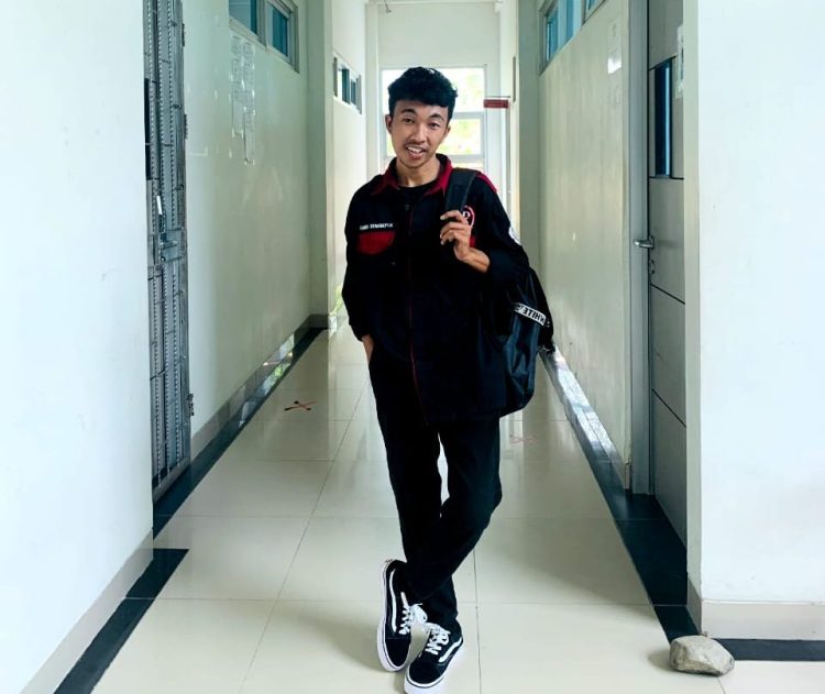 Randi Rumampuk Mahasiswa dari Prof. Dr. Novianty Djafri, S.Pd.I., M.Pd.I di Jurusan Manajemen Pendidikan. Fakultas Ilmu Pendidikan, Universitas Negeri Gorontalo.