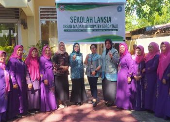 Ketua PKK Jelaskan Program Sekolah Lansia