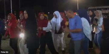 Keseruan di Desa Pilohayanga