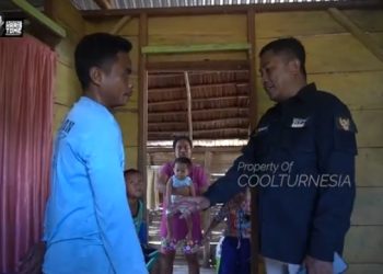 Haris Tome Bersama Tim Verifikasi Temui Calon Penerima BSPS Yang Dikaruniai 3 Orang Anak