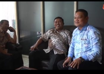 Haris Tome Bersama Iskandar Manggopa Sebelum Rapat Paripurna KUA PPAS di Mulai