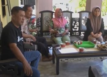 Haris Tome Bersilaturahim Dengan Kepala Desa Dumati