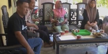 Haris Tome Bersilaturahim Dengan Kepala Desa Dumati