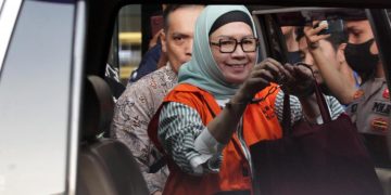 Karen Agustiawan Serahkan Barang Bukti untuk Menegaskan Tidak Ada Korupsi dalam Kerjasama Pertamina-CCL