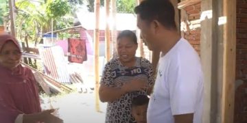 Haris Bertemu Dengan Nenek Yang Lucu di Desa Buhu Kecamatan Tibawa