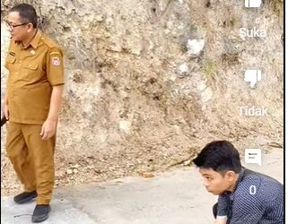 Pemeriksaan Akhir Pekerjaan 100% Pembangunan Jalan Lingkungan di Desa Buhudaa Kec. Batudaa Pantai