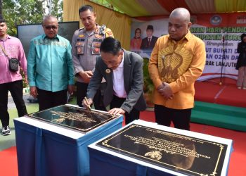 Monumen Biografi Bupati dan Para Tokoh di Gorontalo di Resmikan Oleh Bupati Gorontalo