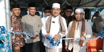 Bupati Tanjab Barat Resmikan Halte Sungai di Desa Kuala Baru