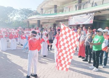 Plh Sekda Kabupaten Gorontalo Himbau Orang Tua Pendamping Tetap Memperhatikan Kerapian Barisan Gerak Jalan