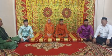 Ikuti Prosesi Adat Mopotilolo Pj. Sekda Kabupaten Gorontalo Haris Tome : Saya Sangat Terbuka Untuk Menerima Masukan dan Arahan