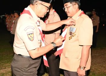 Bupati Tanjung Jabung Barat Terima Lencana Karya Bakti Pramuka pada Hari Pramuka ke-63
