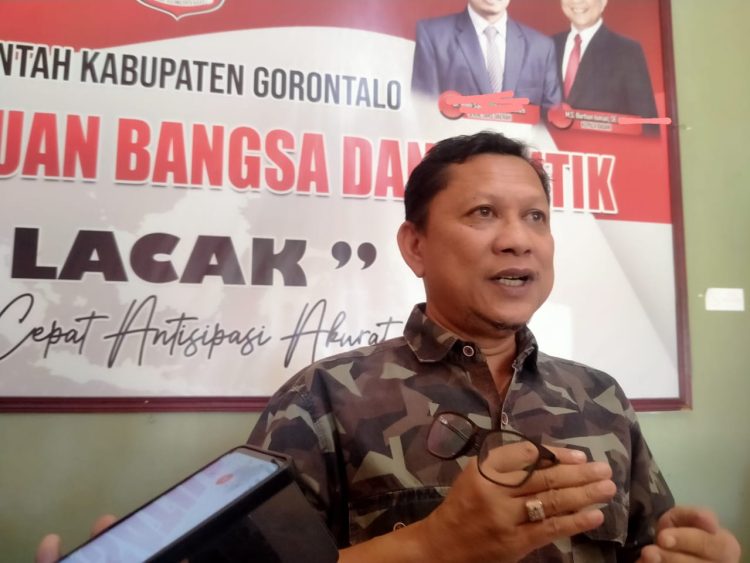 Foto Kepala Badan Kesatuan Bangsa dan Politik (Kesbangpol) Kabupaten Gorontalo, Burhan Ismail.