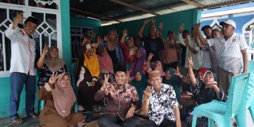 Hari Kedua Kampanye, Paslon Roni-Adnan Blusukan di Kecamatan Pulubala dan Tibawa