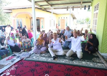 Roni-Adnan Blusukan 20 titik Dalam Sehari di Kecamatan Tibawa