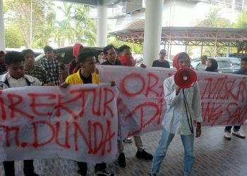 Soroti Pelayanan RSUD MM Dunda Limboto, Mahasiswa Datangi DPRD Kabupaten