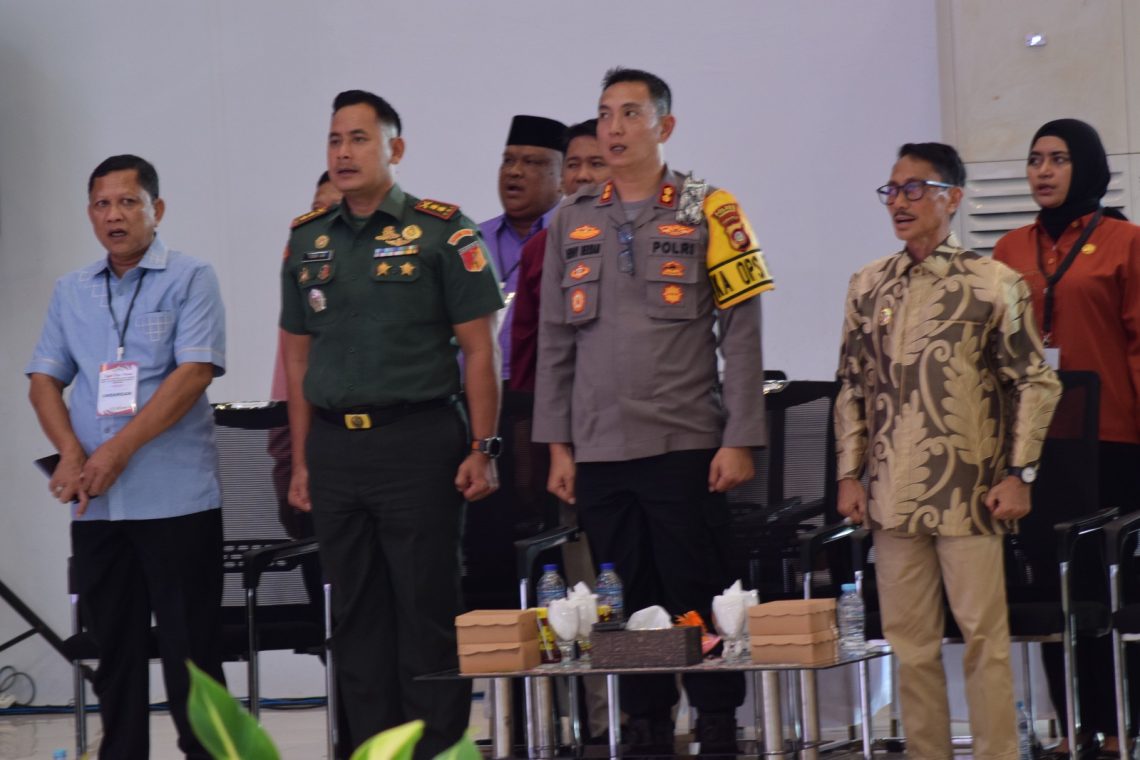 Foto Istimewa Kapolres Gorontalo bersama unsur Forkopimda Kabupaten Gorontalo.