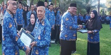 28 ASN di Kabgor Terima Penghargaan dari Bupati dan Wabup