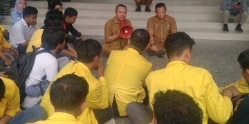 Terima Massa Aksi, Nawir Tondako : Pemerintah Tidak Melakukan Pembiaran Terkait Perbaikan Jembatan Pulubala