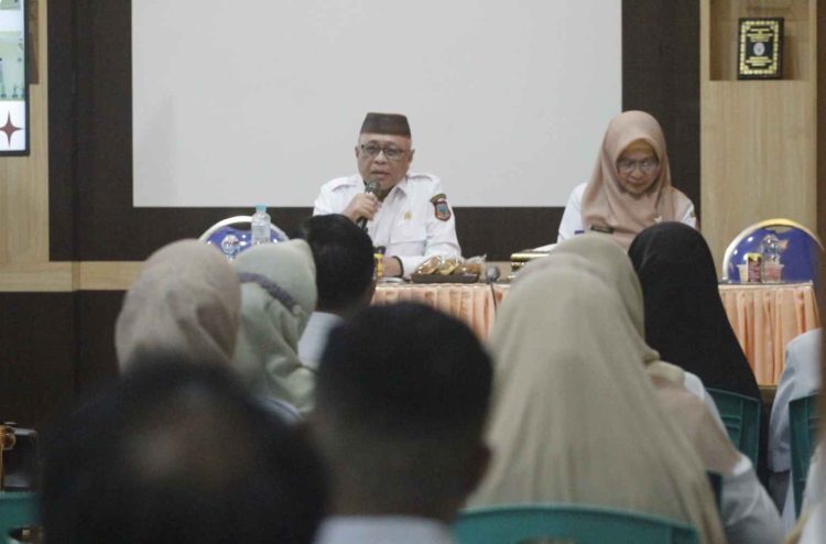 Bupati Gorontalo Sofyan Puhi Rapat Bersama Pejabat Rumah Sakit MM Dunda Limboto