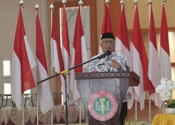 Sofyan Puhi Buka Secara Resmi Konferensi Ke XI PGRI Kabupaten Gorontalo