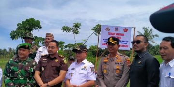 Bupati Bersama Forkopimda Kabgor Saksikan Pemasangan Plang Tanah HGU di Kecamatan Dungaliyo