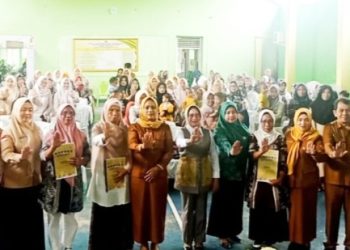 Ketua Tim PKK Kabupaten Gorontalo Launching Dahsat Kampung Keluarga Berkualitas