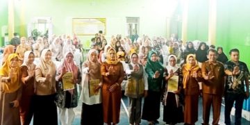 Ketua Tim PKK Kabupaten Gorontalo Launching Dahsat Kampung Keluarga Berkualitas