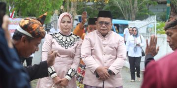Sekda Sugondo Makmur Jalani Prosesi Adat Mopotilolo