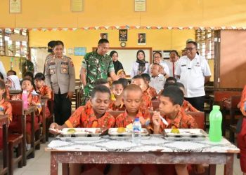 Dapur Makan Bergizi Gratis di SD Inpres Aru Biak Numfor Resmi di Launching