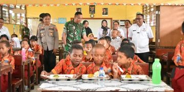 Dapur Makan Bergizi Gratis di SD Inpres Aru Biak Numfor Resmi di Launching
