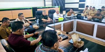 Bupati Sofyan Pimpin Rapat Persiapan Peran Saka 2025