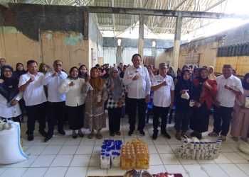 Pelaku UMKM di Kabupaten Gorontalo Terima Bantuan Bahan Produksi