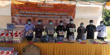 Dihadiri Wakil Bupati, Kejari Kabupaten Gorontalo Musnahkan Barang Bukti 23 Perkara Tindak Pidana
