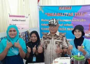 Bupati Gorontalo Tinjau Langsung Stand UMKM  di Peran Saka Nasioanal 2025