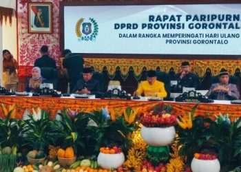 Thomas Mopili Pimpin Rapat Paripurna Memperingati HUT Provinsi Gorontalo Ke-25