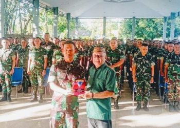 Bupati Gorontalo Sofyan Puhi Hadiri Pemberangkatan 450 Prajurit Satgas atgas Yonif onif 713/Satya Tama