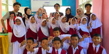 Lewat Ecokey, Siswa SD Inpres Sinoa Bantaeng Diajak Olah Limbah Tutup Botol Jadi Barang Berguna